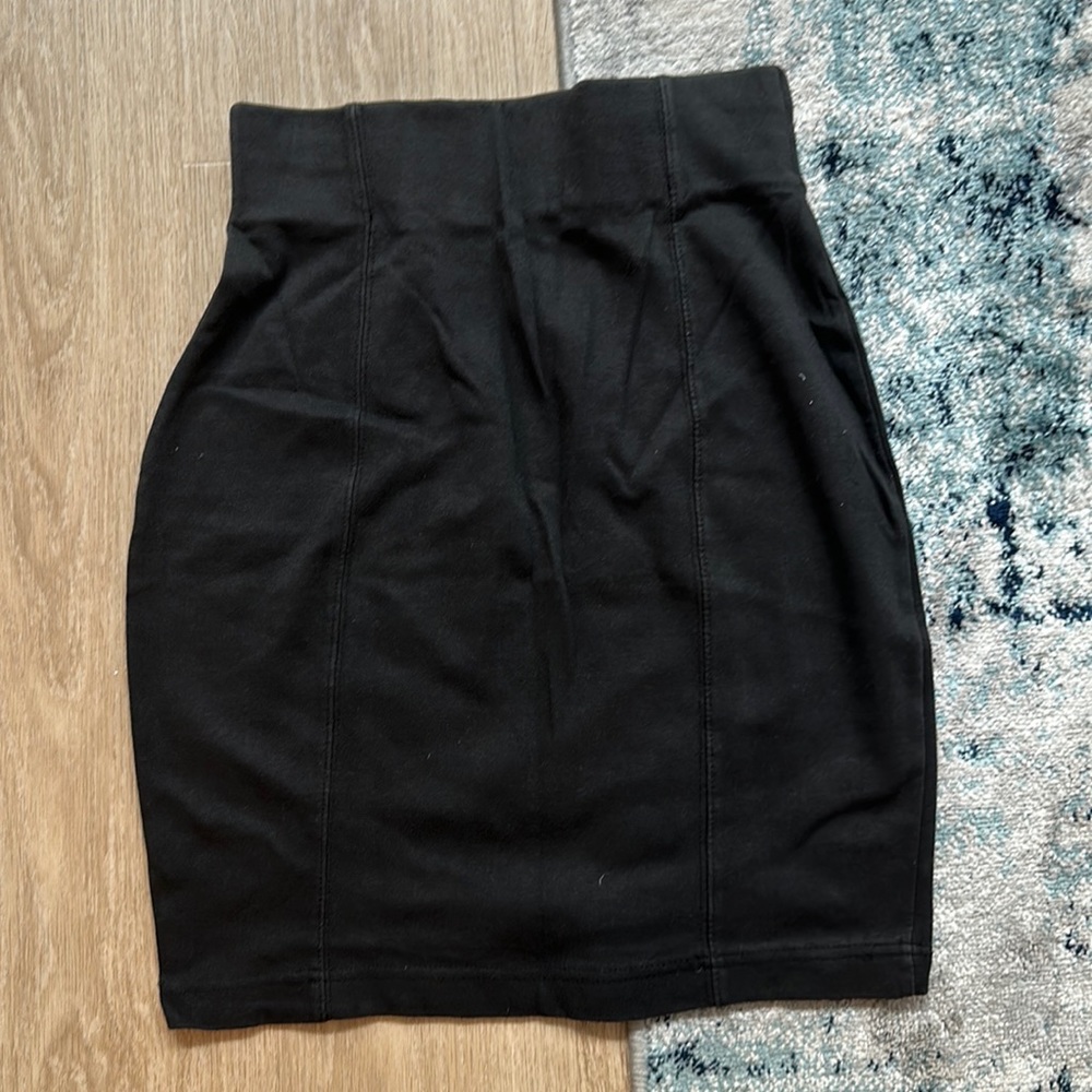 Black skirt